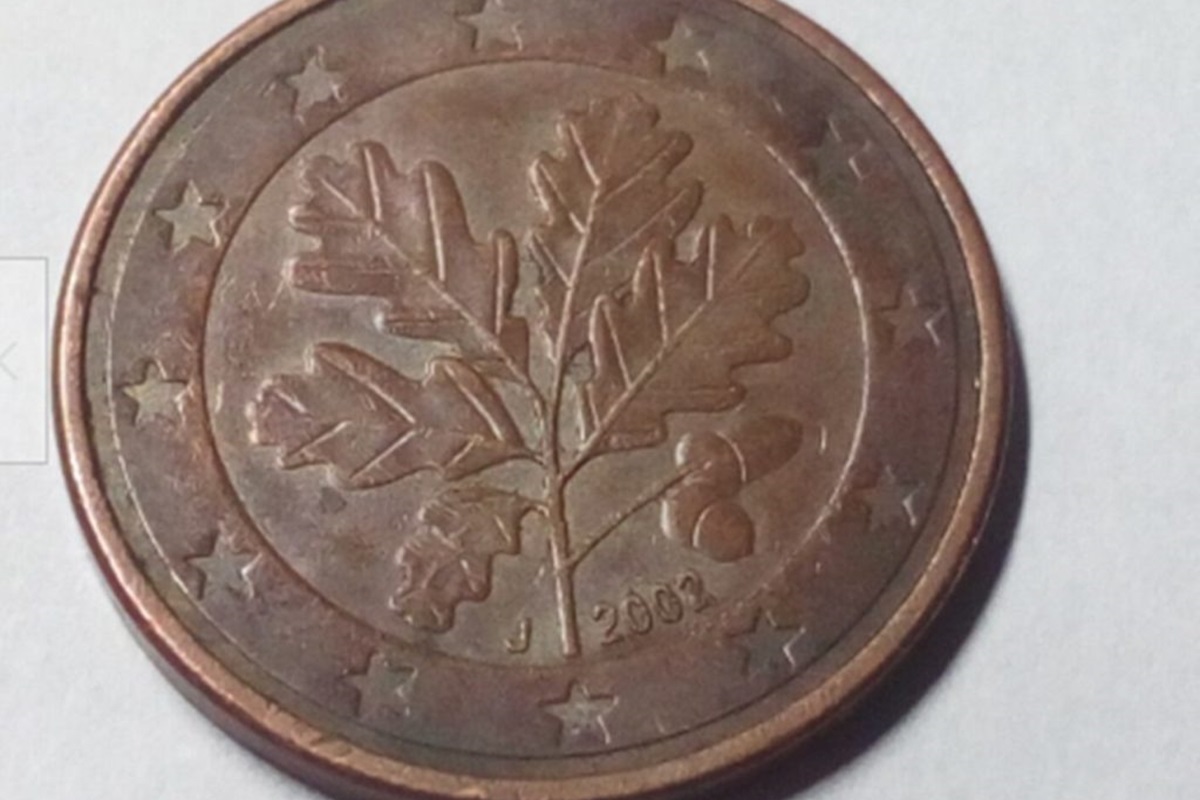 Se trata de una moneda de 1 céntimo de euro acuñada en 2002 en Alemania